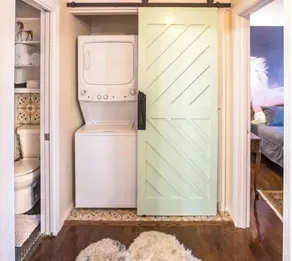 The Compound *sleeps 11*great beds*pet friendly* - Image 3