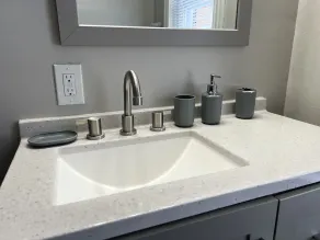 Newly renovated 5bed/3bath townhouse in Station North arts district - Image 2