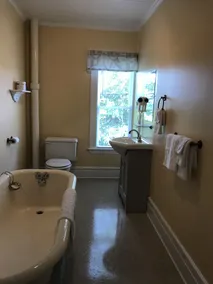 VACATION RENTAL ~ AUNT JANE'S PLACE - Image 2
