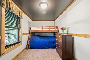 Round Lake Hideaway - Image 5