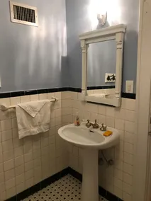 Den historiske Art Deco Hardaway Cottage kan være vært for din specielle begivenhed eller ferie. - Image 5
