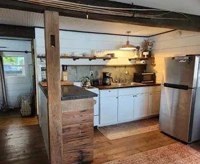 Søen liv som det plejede at være.  Sød hytte på en privat og fredfyldt sø. - Image 5