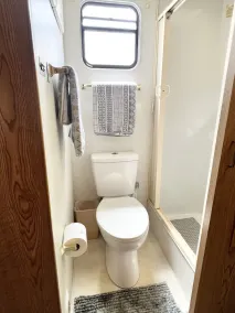 Spacious, Private, and Affordable RV - Image 4