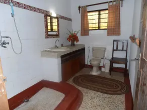 Experience a unique and sustainable vacation in Africa. Be environmently aware book our Eco-Friendly Villa - Image 2