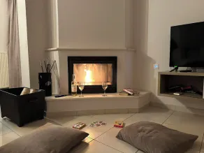 Evelyn's House: outdoor heated Jacuzzi, Views, cozy Fireplace & 500Mbps WiFi - Image 2
