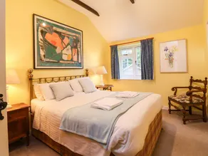 THE STABLE, pet friendly, country holiday cottage in Lyme Regis - Image 5