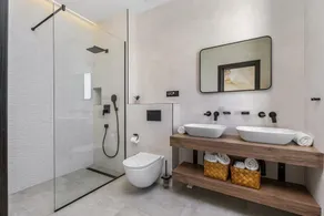 New! Seafront Villa Kiara with 5 en-suite bedrooms in Omiš - Image 5