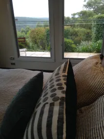 HayView at Leura: Views! Bespoke Stylish Adult Retreat with Stunning Views - Image 5