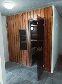 Studio mit beheiztem Pool, Whirlpool und Sauna - Image 2
