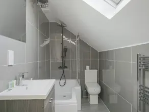 Cozy Riverside Retreat in Snodland - Image 4