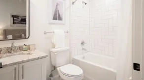 Landing Modern Apartment with Amazing Amenities (ID5790X46) - Image 2