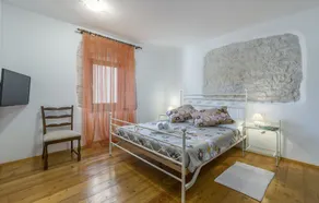 Renoviertes Istrisches Haus - Image 4