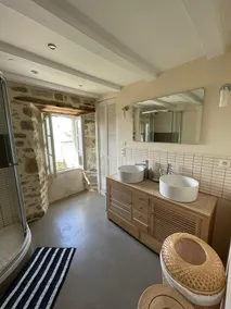 Waterfront home - Image 3