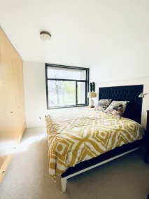 15 min to downtown | Hot tub | Spacious+peaceful+modern - Image 5