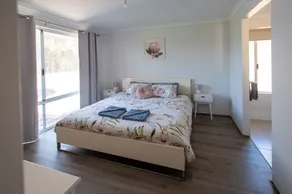 Lakeside Holiday Home Myalup - Image 5