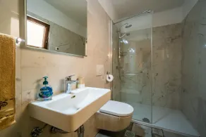 VILLA DE LUXE SUR UNE PROPRIÉTÉ PRIVÉE SPACIEUSE - Image 3