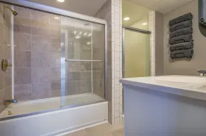 Peaceful & Private Lakefront House on Shelp Lake, hot tub is open year round - Image 3