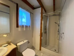 Villa 3 chambres avec parking et accès piscine - Image 2