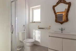 Villa Ocean Blue, utsikt över havet, promenad till stranden, 5 sovrum, luftkonditionering, grill och pool - Image 4