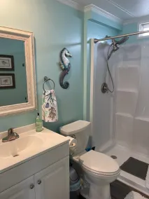 Cool Breeze near the sea! Perfect for a family of 4! Reduced nightly rate! - Image 4