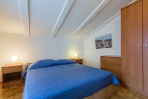 Apartamento para dos personas con terraza y vista al mar Karigador, Novigrad (A-2534-b) - Image 3