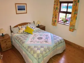 #Charming Killarney Cottage - Image 5