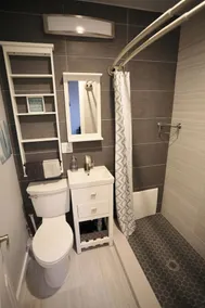 Beach is only one a minute drive. Nicely remodeled condo. - Image 3