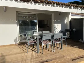 Lovely renovated farmhouse close to golf course and beach opposite St Tropez - Image 5