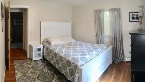 3 BR ranch on large, private lot with bocce court & outdoor shower - Image 5