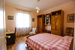 Villa mit Pool und großem Garten mit alten Olivenbäumen, gut ausgestattet- - Image 5