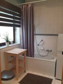 Warmherzige Ferienwohnung in Guter Lage für Alles was im Urlaub Unternommen Wird - Image 3