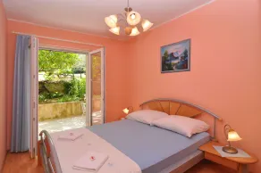 2-Zimmer-Ferienwohnung am Strand Slatine (Ciovo) (A-12491-a) - Image 4