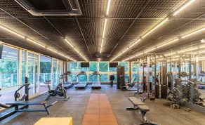 Stay in a Building With a Pool, Gym, and Leisure - SSL - Image 5