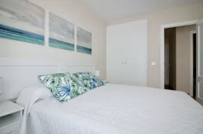 Apartment with pool and sea views. - Image 5