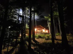 Red Cloud Point Retreat - Luxe Peninsula Escape on Lake Mohawksin - Image 5
