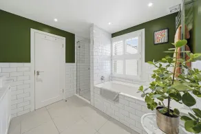 Central 4 Bedroom House with Garden in Battersea close to Chelsea - Image 4