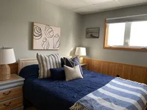 Centrally located spacious cottage just steps from beach and downtown! - Image 5