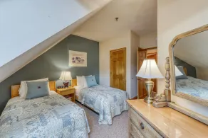 NOUVELLE LISTE! Condo au dernier étage avec vues, piscine / bain à remous / sauna partagés à proximité - Image 5