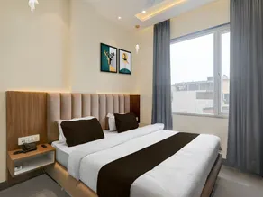 Deluxe Shree Krishna Inn - Image 2