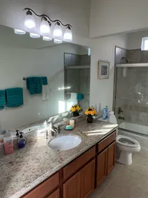 Amazing Waterfront Retreat close to amenity's - Image 3
