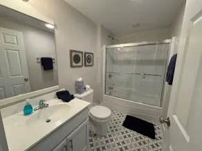 Modern 5 Bedroom Home. Newly constructed. Large yard. Close to beaches and town. - Image 3