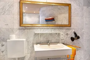 Holiday Home 'Reis' with Shared Pool, Private Terrace and Wi-Fi - Image 5