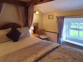 5 bedroom accommodation in Draughton, Skipton - Image 3