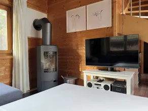 Sua casa no lago com lareira, sauna e área de banho nas proximidades! - Image 2