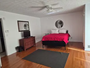 Welcoming Quaint Home - Image 4