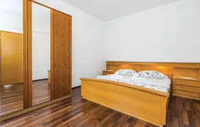 Nice Apartment In Lukovo Sugarje - Image 4