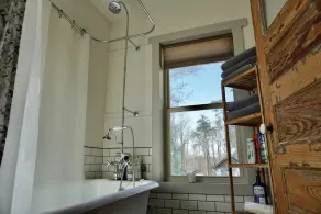 Bungalow on a 3 acre mini farm in beautiful Campobello SC - Image 3