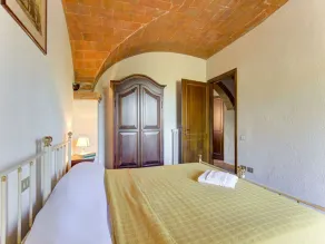 Countryside Holiday Home in Gambassi Terme with Garden - Image 5