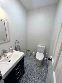 Gorgeous 6-bdrm lake farmhouse with EV Charger - Image 3