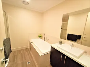 ★ Modern Home Near Town ★ 3 bed/2 Bath with Garage ★ - Image 4